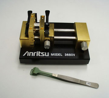 Anritsu 3680v Universal test fixture